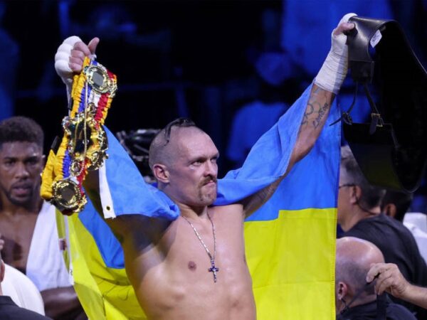 Новини спорту - Колишній тренер збірної України з боксу порівняв Усика з Мухаммедом Алі