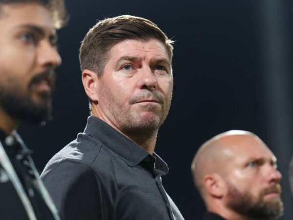 Новини спорту - Легендарний футболіст Ліверпуля став дідусем