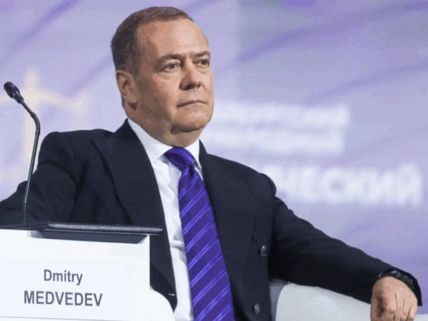 Новини світу - Медведєв "рекомендував" генсеку НАТО вчити російську та згадав про Сибір
