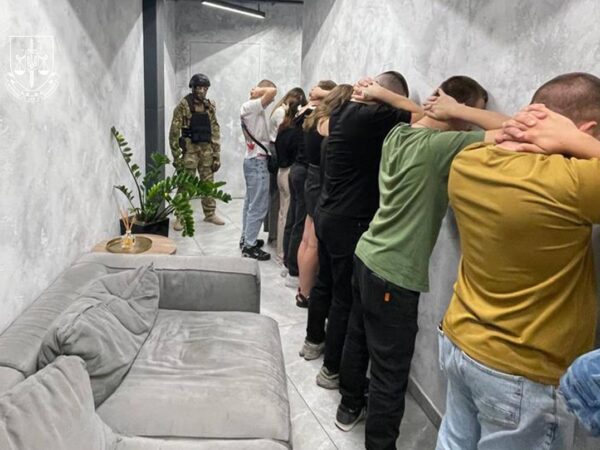Новини України - На Дніпропетровщині ліквідували мережу шахрайських колцентрів