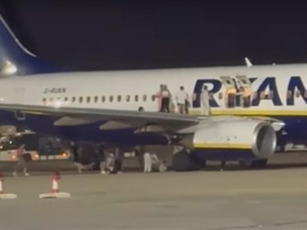 Новини світу - На Майорці горів літак Ryanair, 18 постраждалих