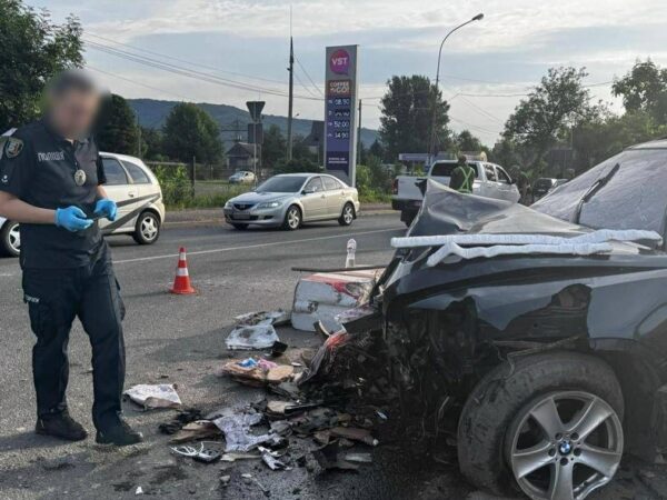 Новини України - На Закарпатті BMW влетіла в пункт контролю, загинув прикордонник