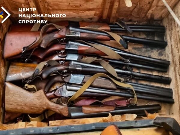 Новини світу - Окупанти на ТОТ вилучають в українців зброю і передають своїй армії - ЦНС
