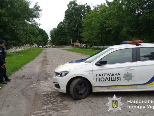 Новини України - Підозрюваний у вбивстві застрелився під час перемовин з поліцією