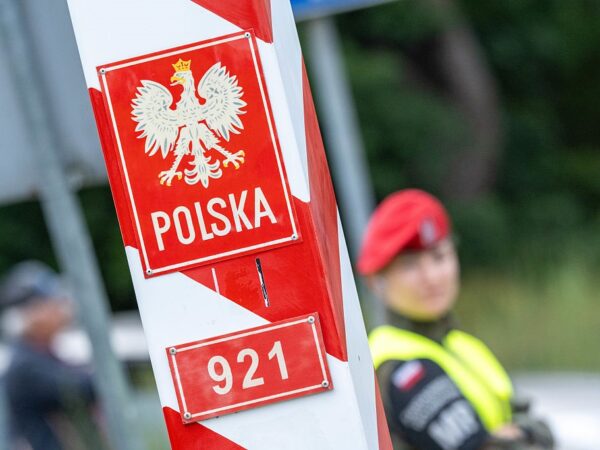 Новини світу - Польща втратила за рік десятки гектарів території