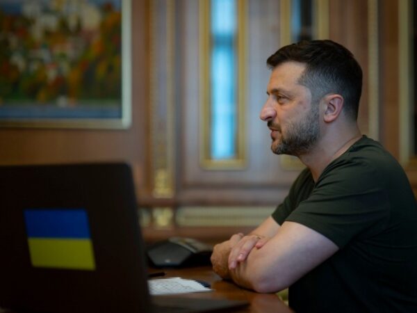 Новини України - ППО та закон про НАБУ: Зеленський провів розмову з прем’єром Канади
