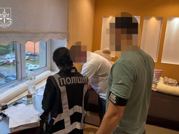 Новини України - Правоохоронці викрили схему фальшивих довідок для ухилянтів