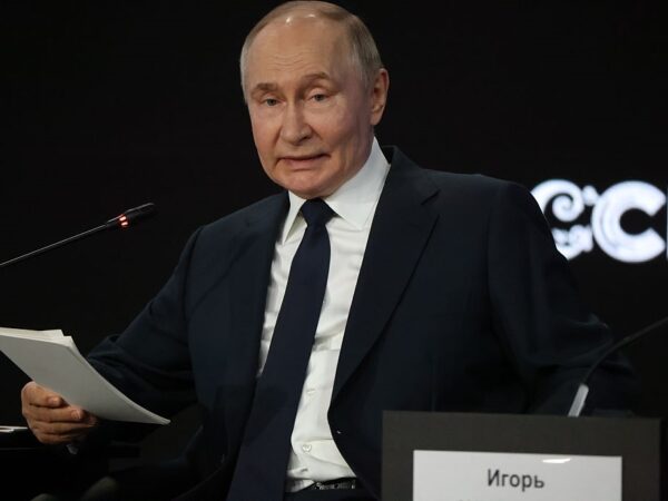 Новини світу - Рейтинг Путіна впав до мінімуму з 2022-го