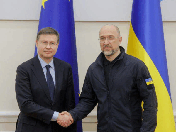 Новини України - Шмигаль провів розмову з комісаром ЄС