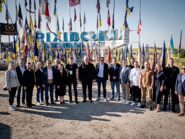 Новини України - Сибіга з послами відвідав передові позиції ЗСУ