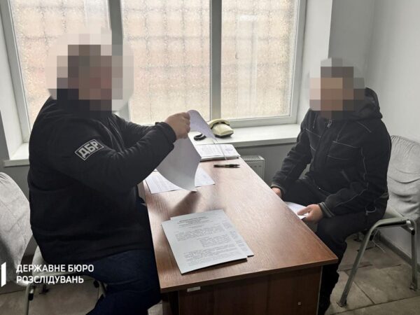 Новини України - Суд покарав військового, який викрав БТР і поїхав на ньому додому