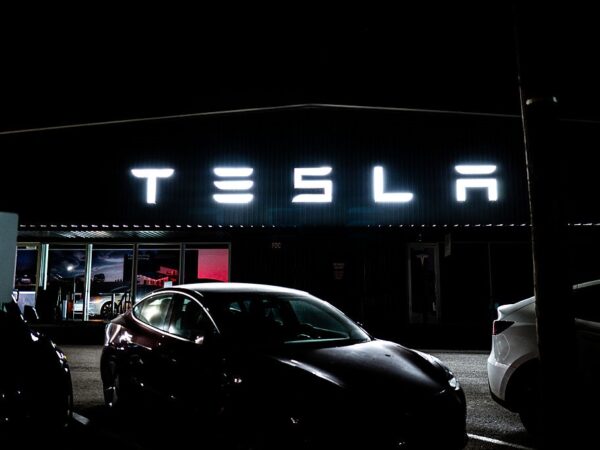Новини України - Tesla втратила мільярди доларів через продаж 75% своїх біткоїнів