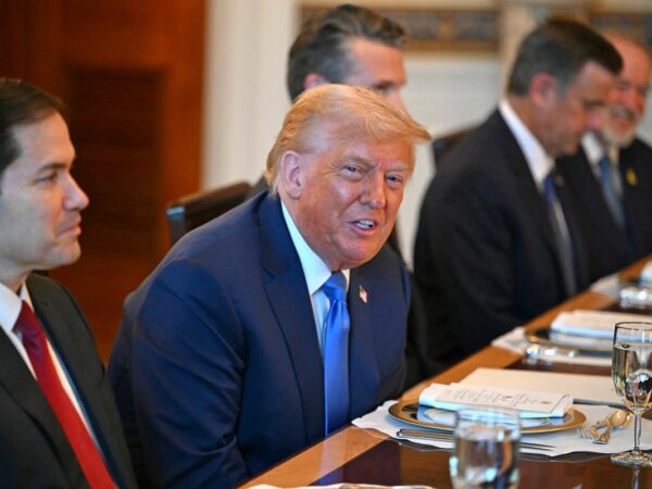 Новини України - Трамп анонсував більше зброї для України