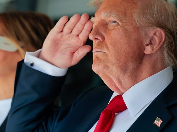 Новини України - Трамп готує для України наступальну зброю - ЗМІ