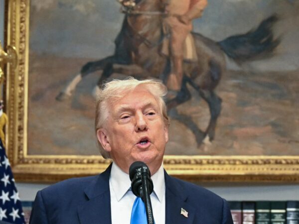 Новини політики - Трамп вимагає миру між РФ і Україною "до 8 серпня"