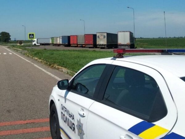 Новини Києва - У Києві через спеку ввели обмеження руху вантажівок