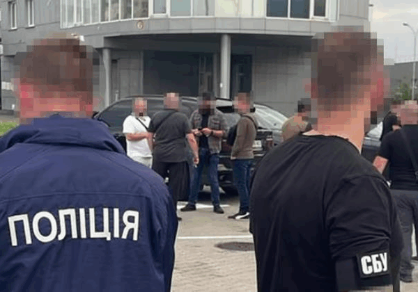 Новини Києва - У Києві правохоронці перевіряють офіси, авто і документи громадян