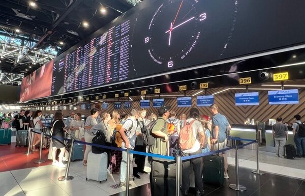 Новини світу - У Москві черговий колапс в аеропортах через атаку дронів