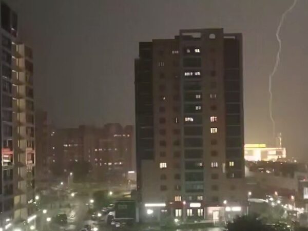 Новини світу - У Москві та Підмосков'ї шторм спричинив пожежі та блекаут