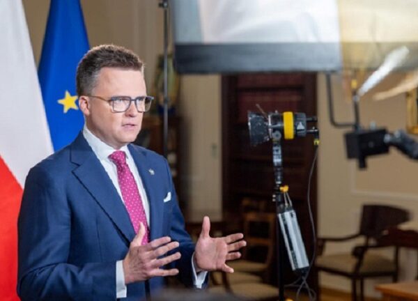 Новини світу - У Польщі розслідують "спонукання до держперевороту"