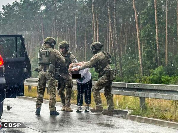 Новини світу - У Польщі затримали українців за викрадення мігрантів