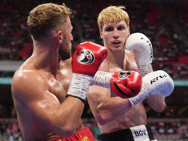 Новини спорту - У рамках боксерського шоу українець Лапін здобув важку перемогу: відео
