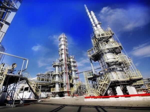 Новини світу - У Росії заявили про атаку дронів на Ільський НПЗ