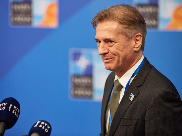 Новини світу - У Словенії проведуть референдум щодо витрат на оборону
