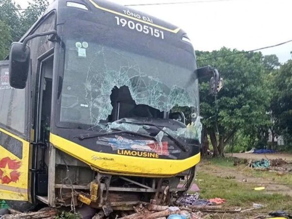 Новини світу - У В'єтнамі в ДТП потрапив автобус: дев'ять загиблих та 16 поранених