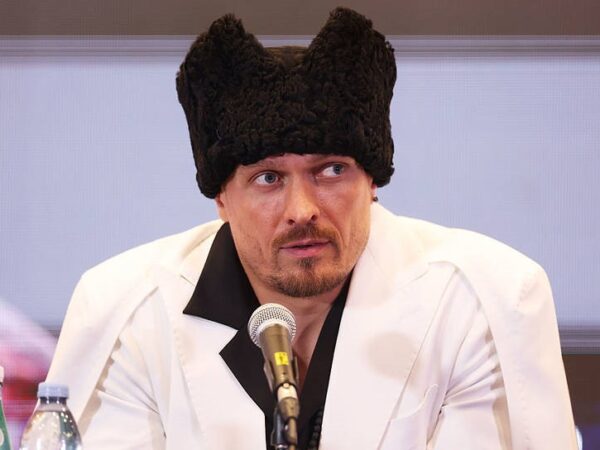 Новини спорту - Усик обрав невибагливий образ для виходу на ринг