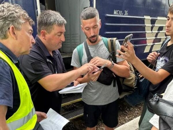 Новини бізнесу - УЗ під час перевірок пасажирів виявила тільки 0,1% порушників