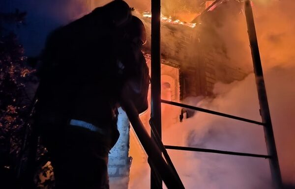 Новини України - В Одесі палає багатоповерхівка