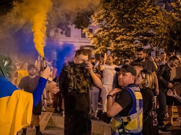 Новини України - В Україні поновилися акції через повноваження НАБУ
