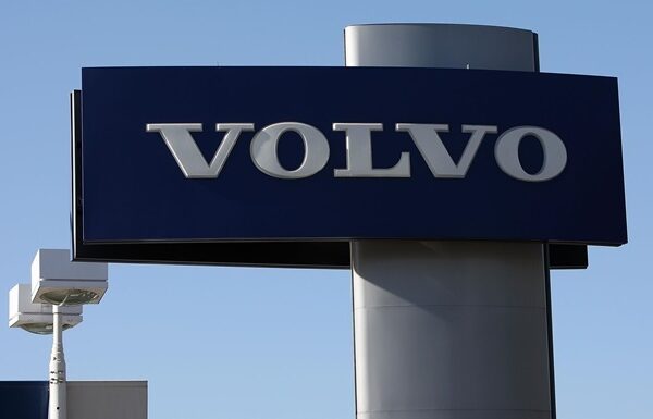 Авто новини - Volvo скорочує продажі моделей у США через високі мита