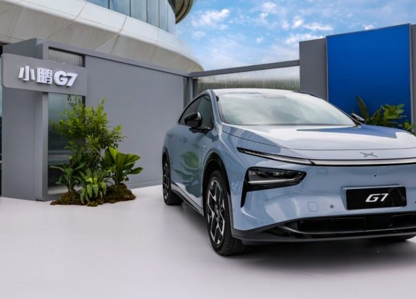 Авто новини - Xpeng випустила конкурента Tesla Model Y і Xiaomi YU7