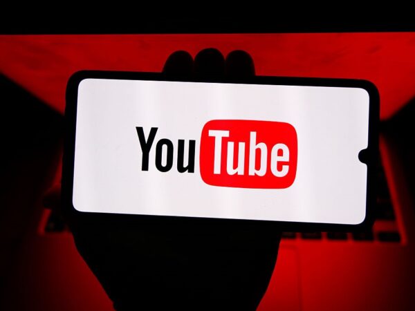 Новини світу - YouTube видалив майже 11 тис. каналів через пропаганду з РФ та Китаю