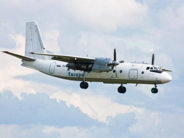 Новини світу - З'явилося відео падіння літака Ан-24 у Росії
