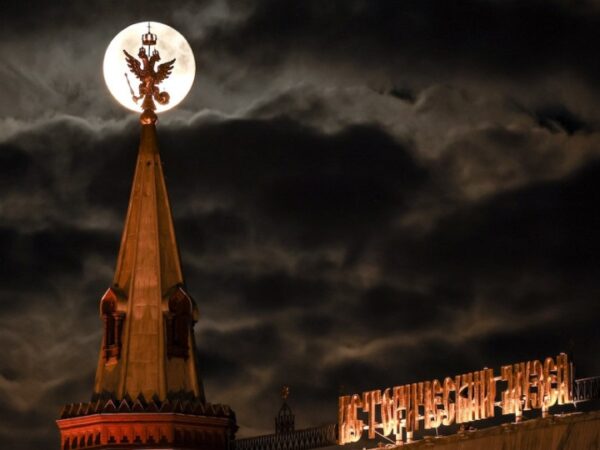 Новини світу - За період війни в РФ за загадкових обставин померло 20 чиновників - ЗМІ