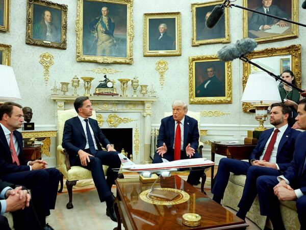 Новини світу - Зброя США готова до відправки в Україну - ЗМІ