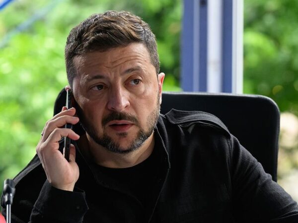 Новини України - Зеленський погодив законопроєкт щодо НАБУ і САП