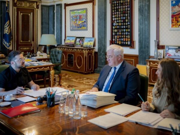 Новини України - Зеленський поставив Шмигалю завдання щодо оборони