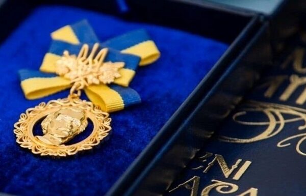 Новини України - Зеленський "розширив" Шевченківську премію