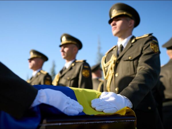 Участь Президента у церемонії поховання воїнів на Національному військовому меморіальному кладовищі