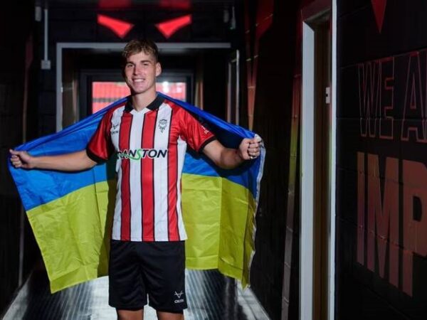 Новини спорту - Англійська Ліга 1 поповнилася в Лінкольні Іваном Варфоломєєвим зі Слована
