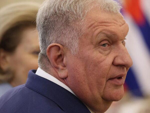 Новини бізнесу - Чистий прибуток Роснєфті впав майже на 70%.