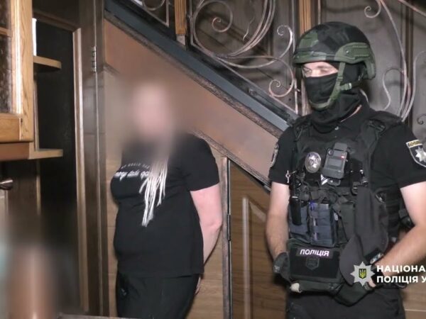 Поліція викрила учасників злочинної групи, які за 5 мільйонів обіцяли «вирішити» справу наркодилера