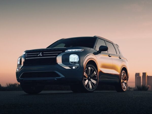 Авто новини - Mitsubishi відкликає майже 92 тисячі кросоверів Outlander