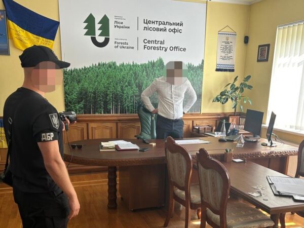 Новини України - На Черкащині лісничих змушували платити "данину"