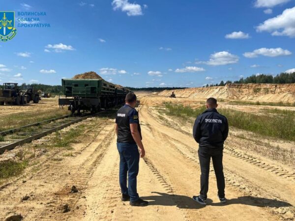 Новини України - На Волині викрили масштабне розкрадання піску з кар’єру Укрзалізниці