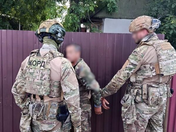 Новини України - На Житомирщині чоловік погрожував поліцейським гранатою
